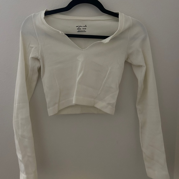 Urban Outfitters Notch Neck Long Sleeve - Picture 1 of 3